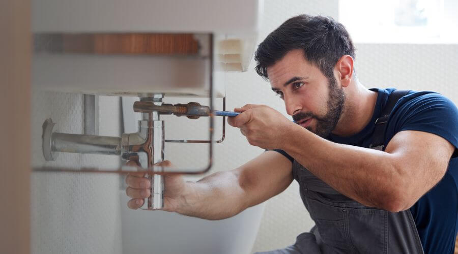 Professional sink repair services in Cortland, OH